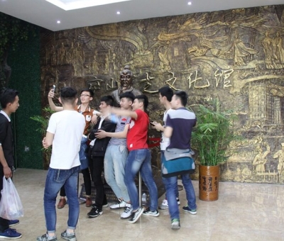 南昌建筑工程技工學(xué)校師生在仙客來(lái)學(xué)習(xí)&ldquo;雙創(chuàng)&rdquo;經(jīng)驗(yàn)、分享&ldquo;雙創(chuàng)&rdquo;精神