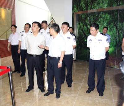 江西省公安廳黨委委員、常務(wù)副廳長章凱旋蒞臨仙客來公司調(diào)研公安機關(guān)服務(wù)企業(yè)發(fā)展新思路