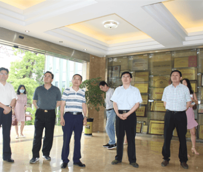 省發(fā)改委、省司法廳到仙客來(lái)公司調(diào)研“優(yōu)化營(yíng)商環(huán)境”