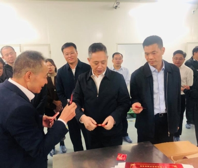 省政協(xié)副主席、黨組副書記、省級林長陳俊卿蒞臨仙客來公司調(diào)研